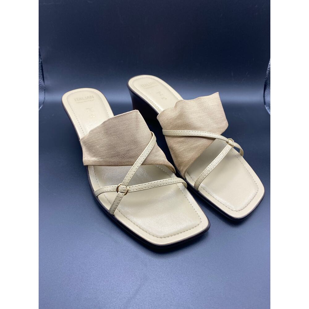 Italian Shoemakers Beige Wedge Strappy Slides Women’s 10
Handmade in Italy